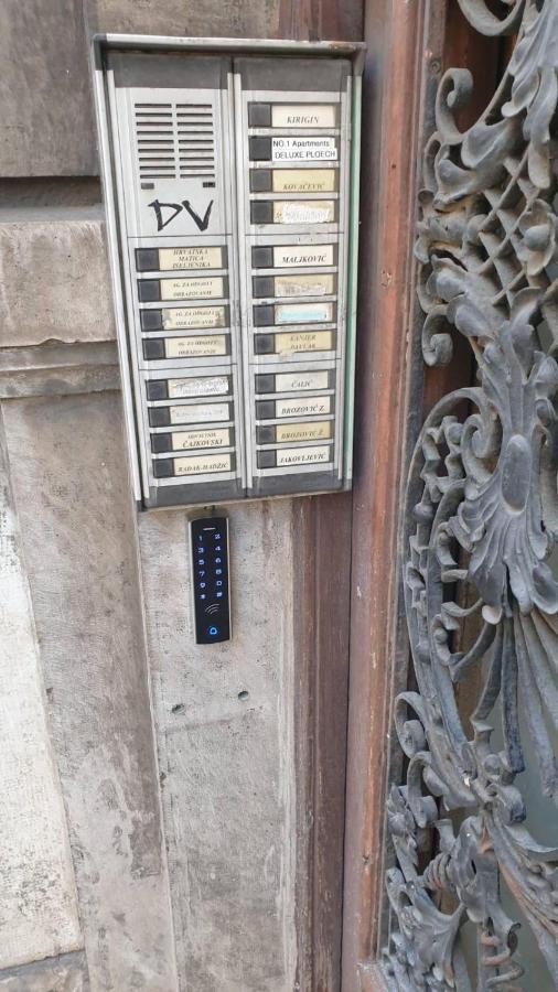Deluxe Ploech Hotel Rijeka Exterior photo