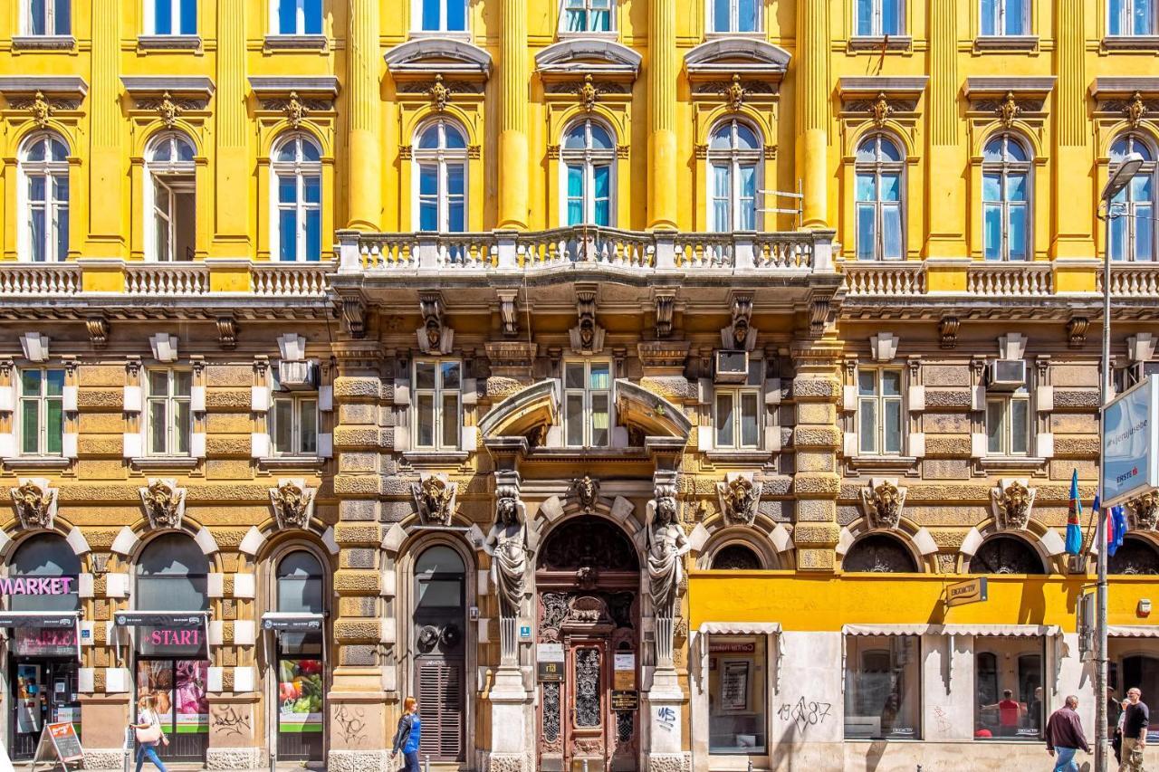 Deluxe Ploech Hotel Rijeka Exterior photo